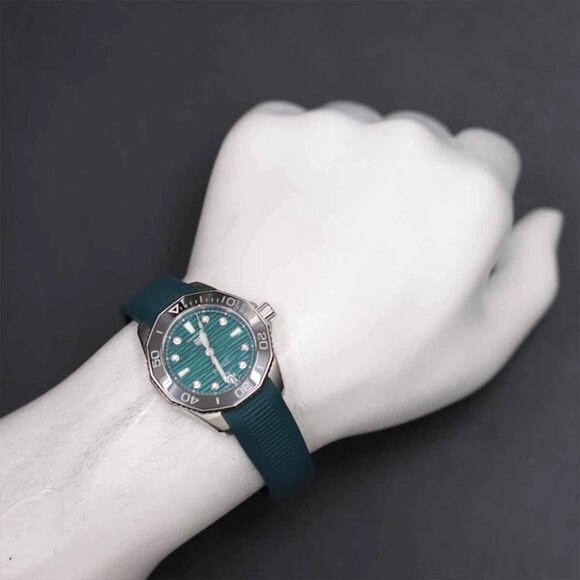 TAG Heuer Aqua racer WBP231G 8P Diamond Blue Dial Ladies Watch 90267346 - Picture 5 of 7